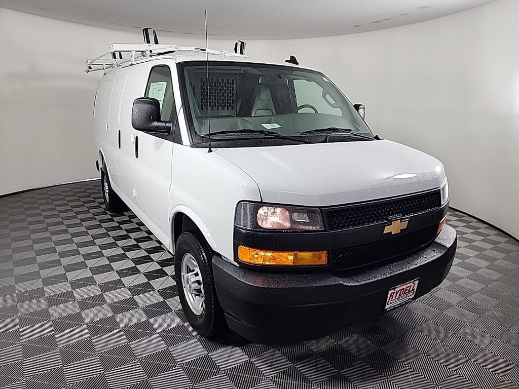 2025 Chevrolet Express Cargo 3500 WT