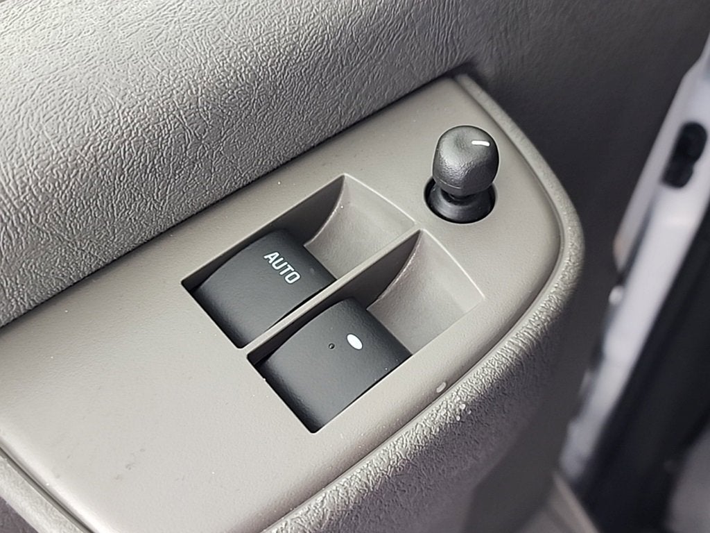 2025 Chevrolet Express Cargo 3500 WT