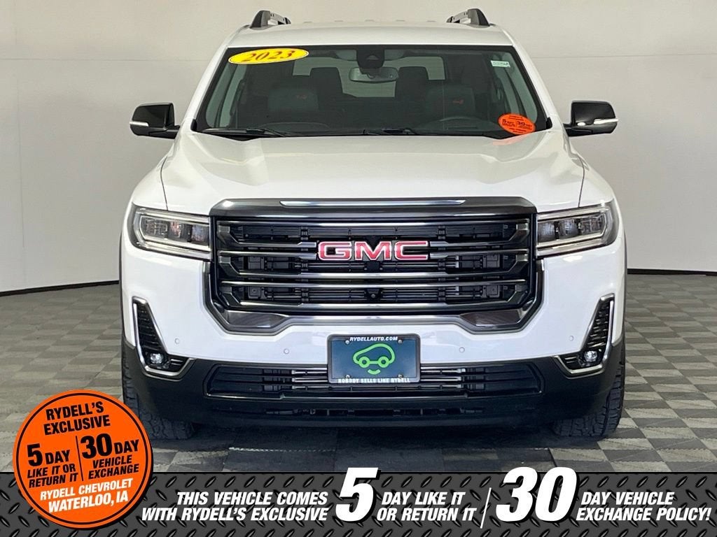 2023 GMC Acadia AT4