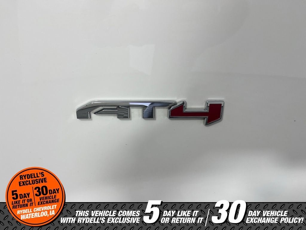 2023 GMC Acadia AT4