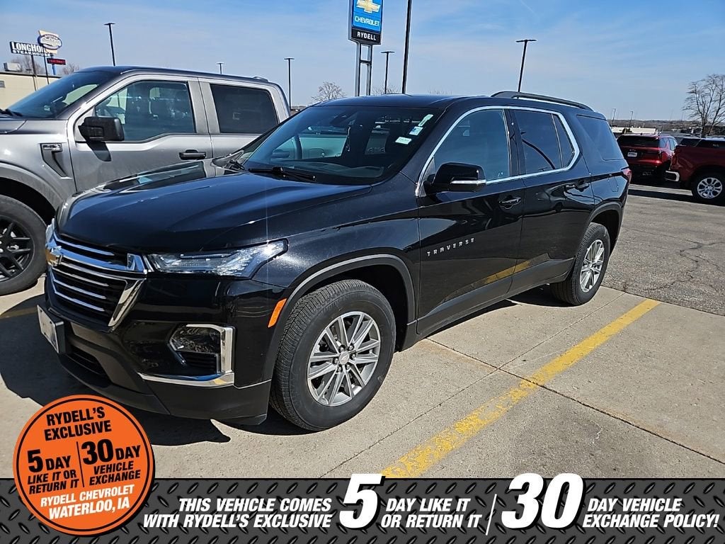 2023 Chevrolet Traverse LT Cloth