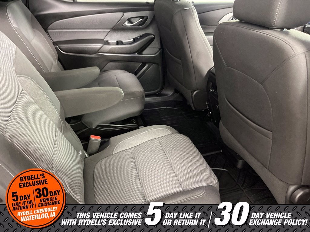 2022 Chevrolet Traverse LT Cloth