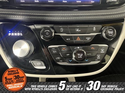 2022 Chrysler Pacifica Touring L