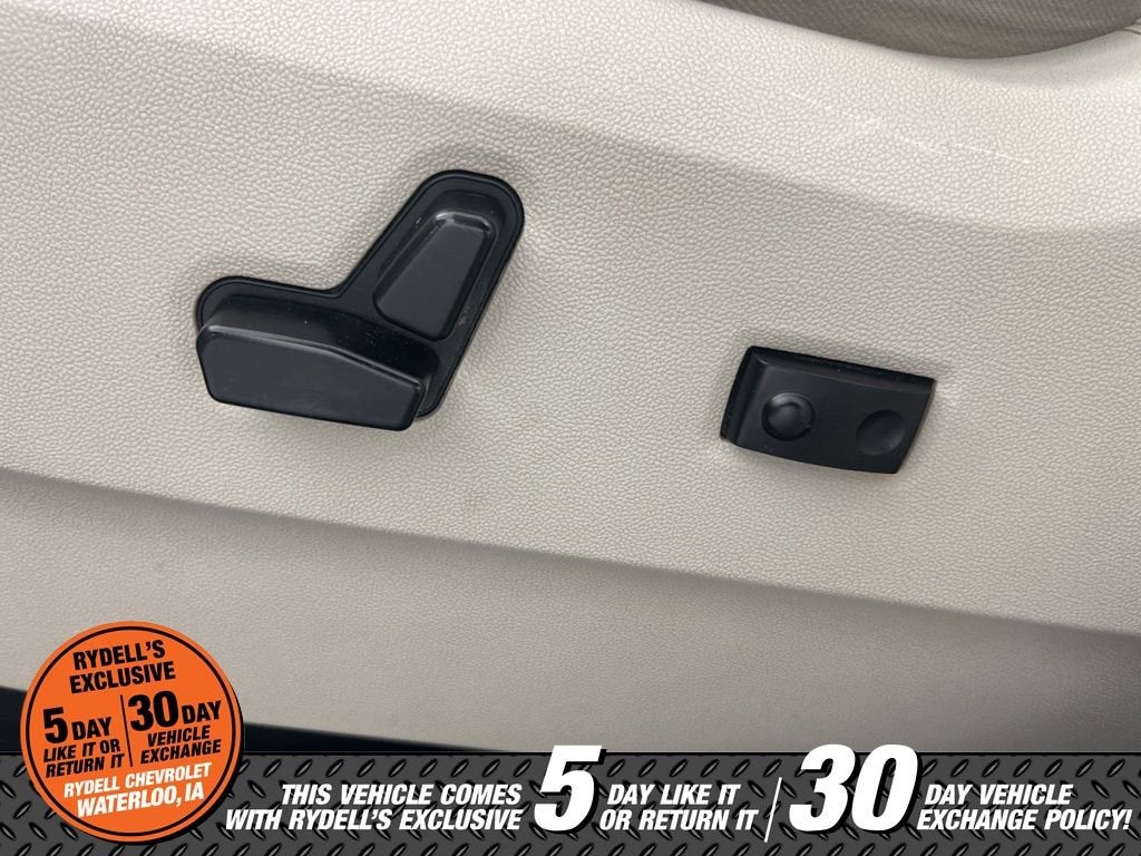 2014 Chrysler Town & Country Touring-L