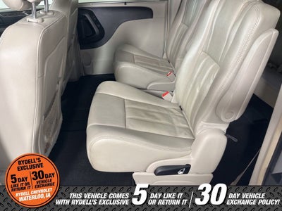 2014 Chrysler Town & Country Touring-L