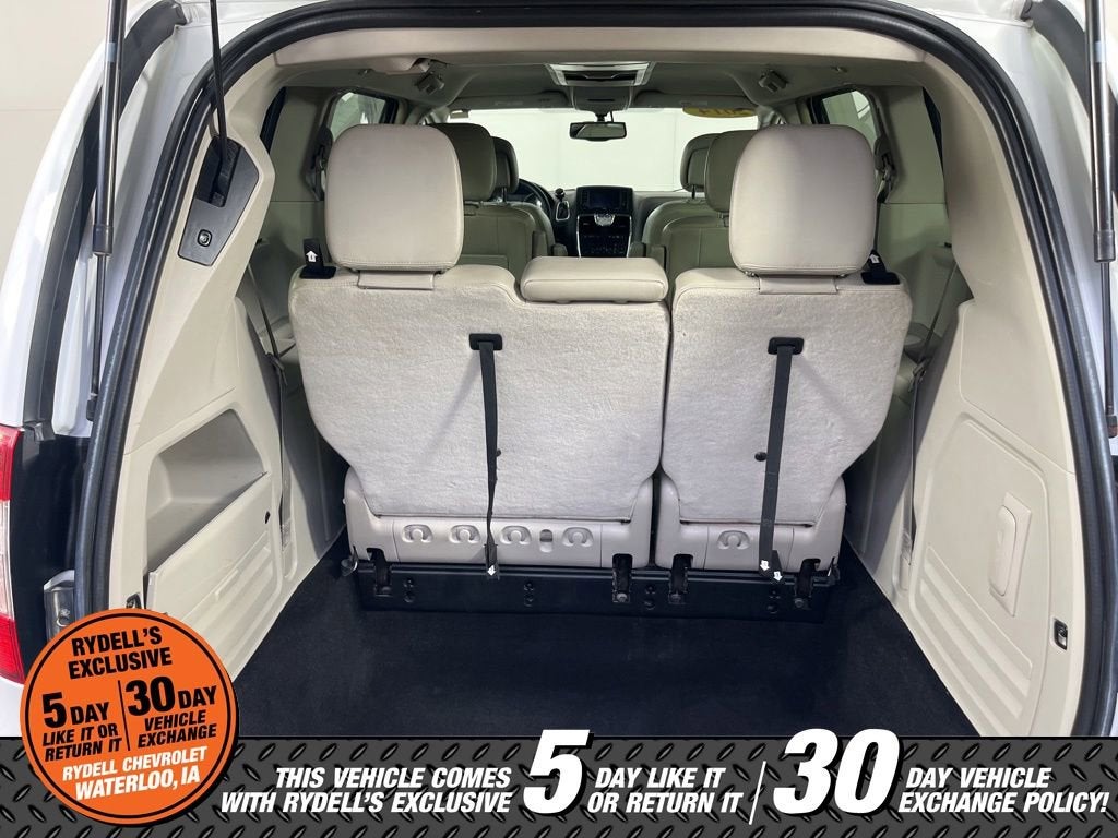 2014 Chrysler Town & Country Touring-L