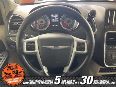 2014 Chrysler Town & Country Touring-L