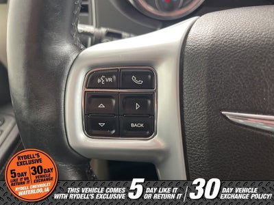 2014 Chrysler Town & Country Touring-L