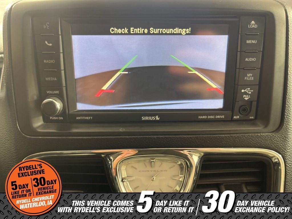 2014 Chrysler Town & Country Touring-L