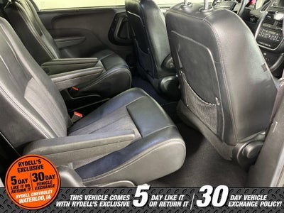 2016 Chrysler Town & Country S