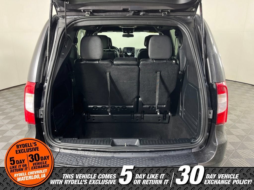 2016 Chrysler Town & Country S