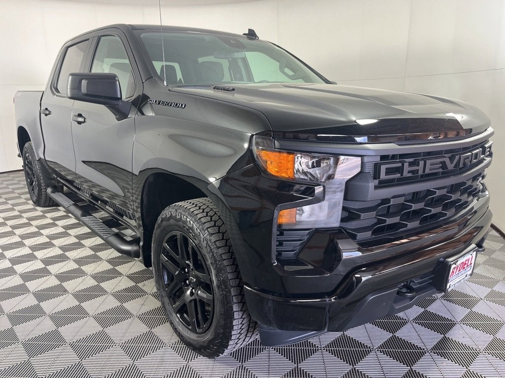 2025 Chevrolet Silverado 1500 Custom