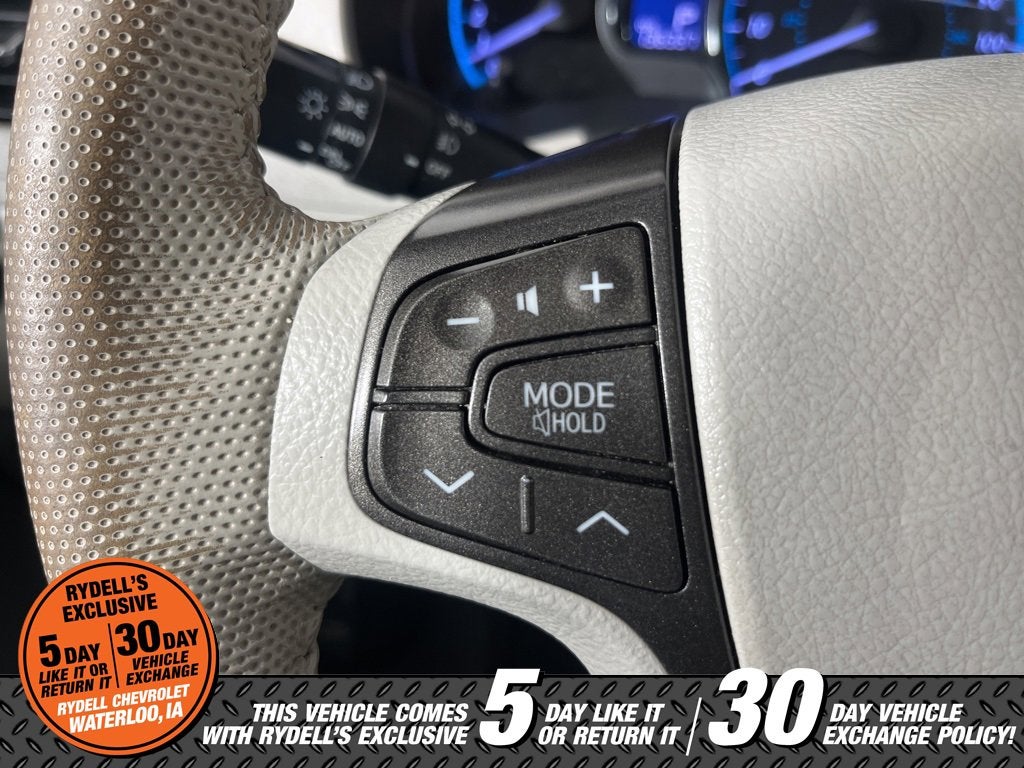 2014 Toyota Sienna XLE V6 8 Passenger