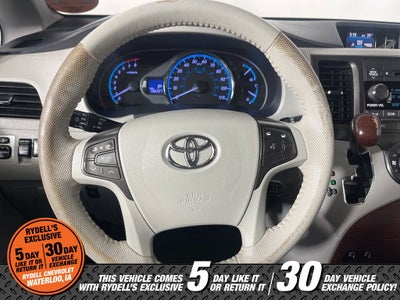 2014 Toyota Sienna XLE V6 8 Passenger