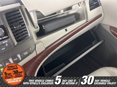 2014 Toyota Sienna XLE V6 8 Passenger