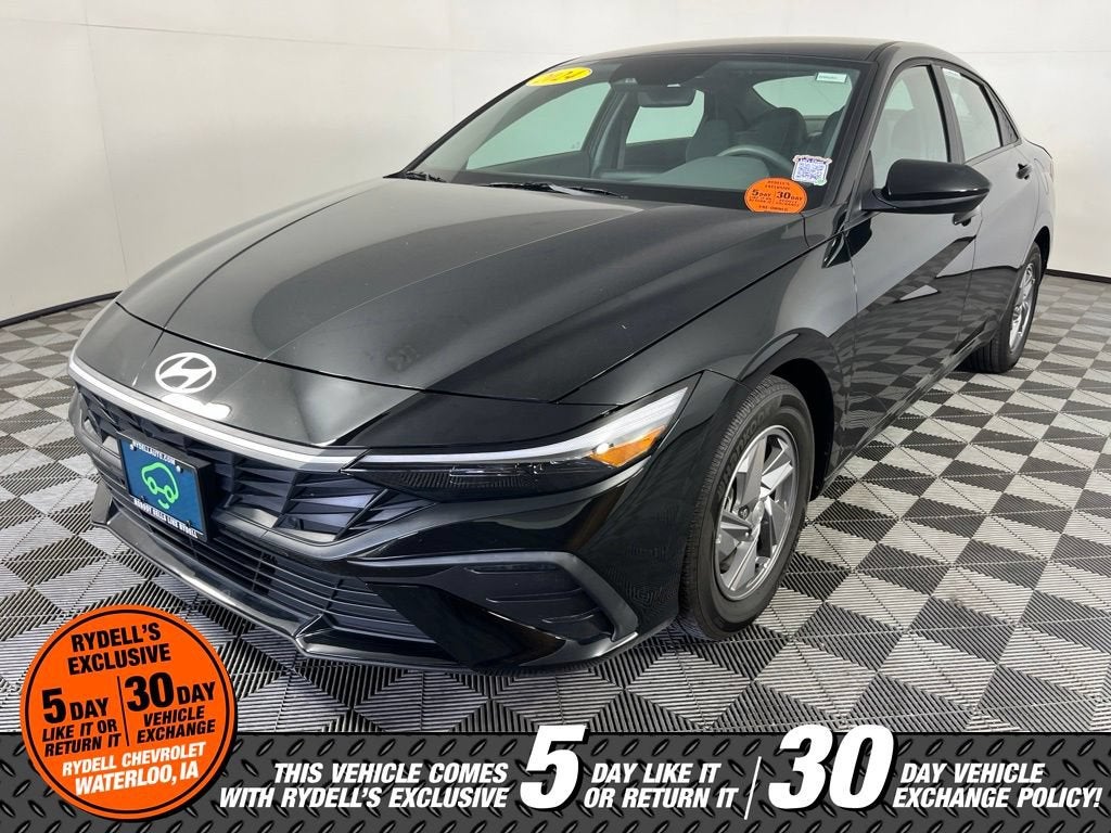 2024 Hyundai Elantra SE