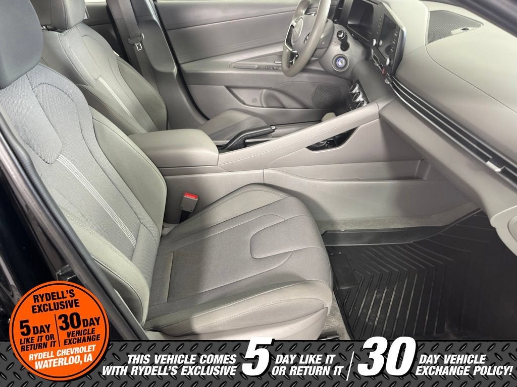 2024 Hyundai Elantra SE