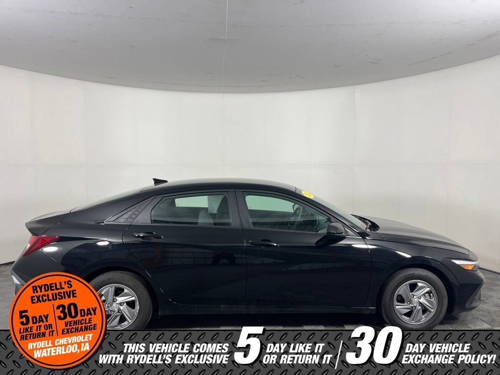 2024 Hyundai Elantra SE