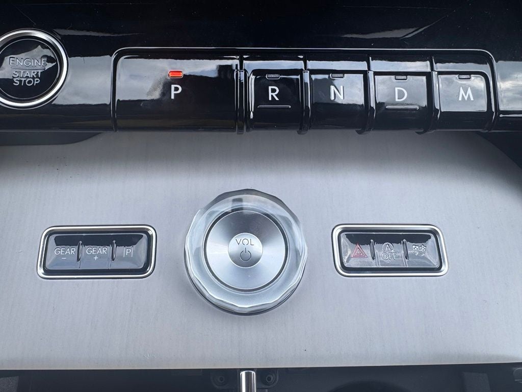 2027 Lincoln Navigator Premiere