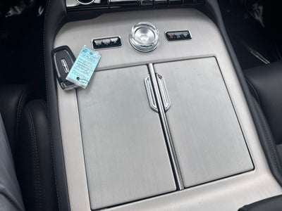 2027 Lincoln Navigator L Reserve