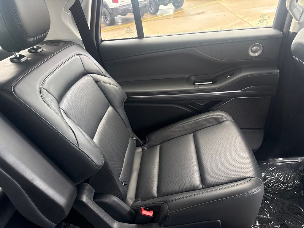 2027 Lincoln Navigator L Reserve