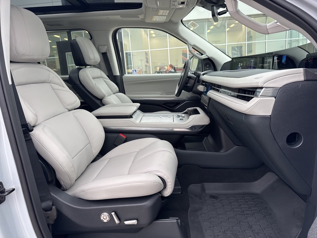 2025 Lincoln Navigator Reserve-L