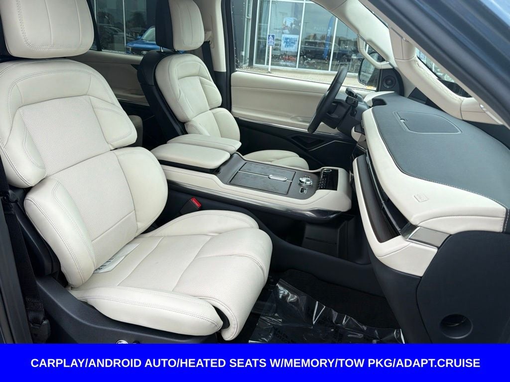 2027 Lincoln Navigator Premiere L
